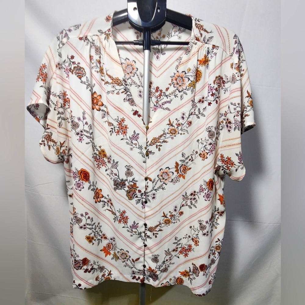 🌸 3/$25 🌸 Maurices Floral Print Blouse-Size 2